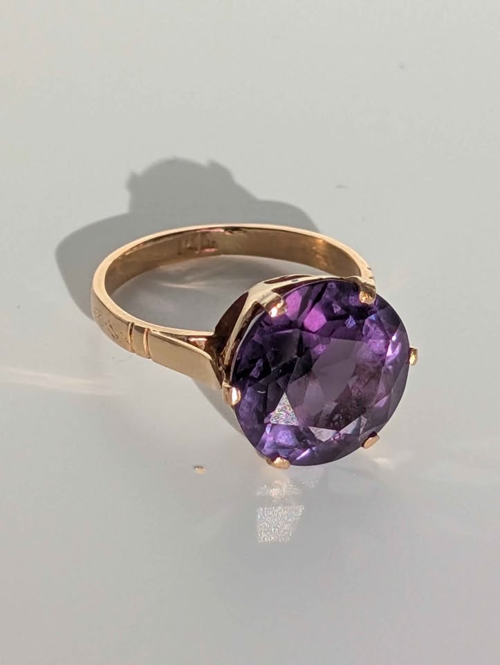 VTG Purple Corundum Ring in 14K Gold Size 4.5
