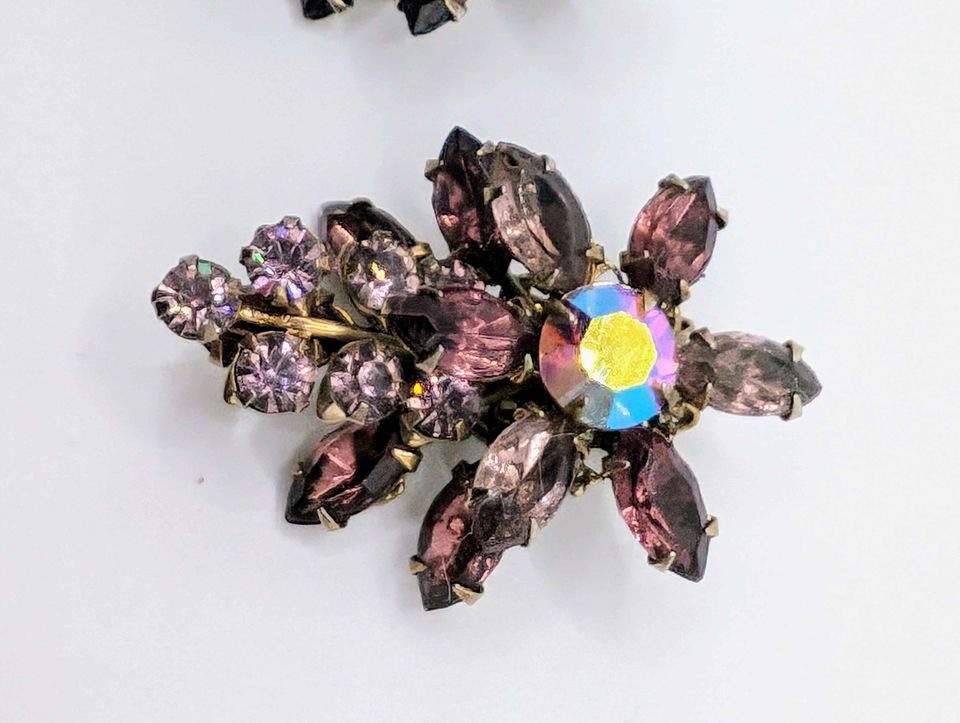 VTG Lavender crystal flower clip on earrings