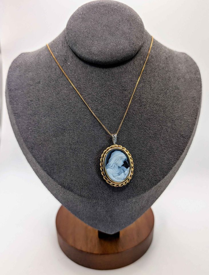 VTG Italian 10k gold & Diamond Necklace; Mother and Child Cameo on black agate - Rare Find!