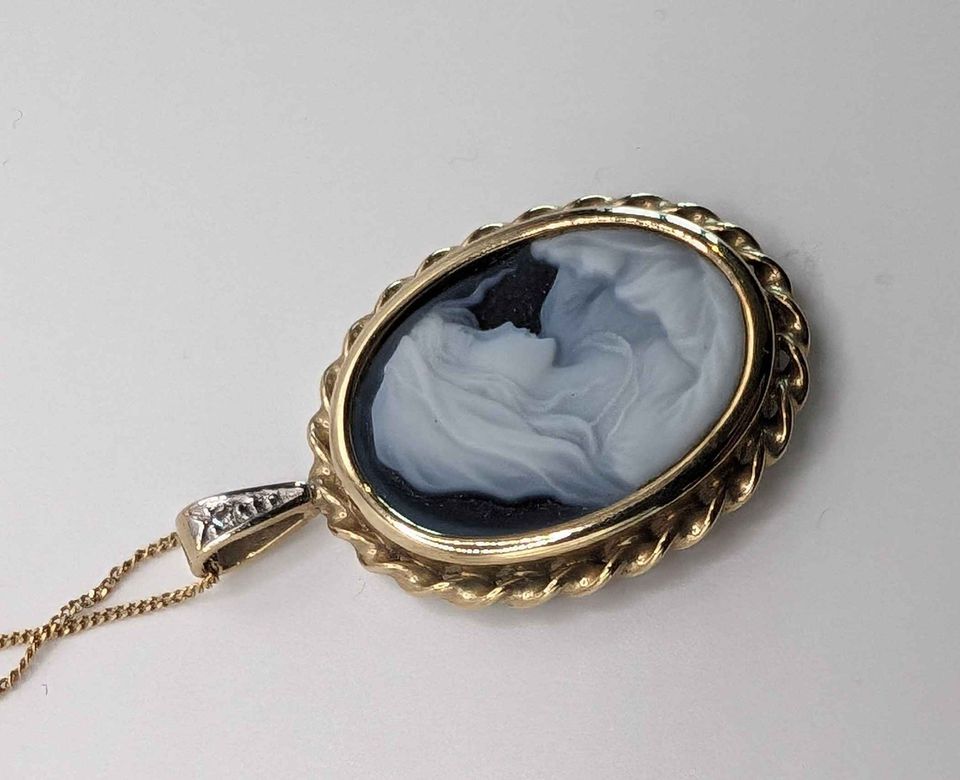 VTG Italian 10k gold & Diamond Necklace; Mother and Child Cameo on black agate - Rare Find!