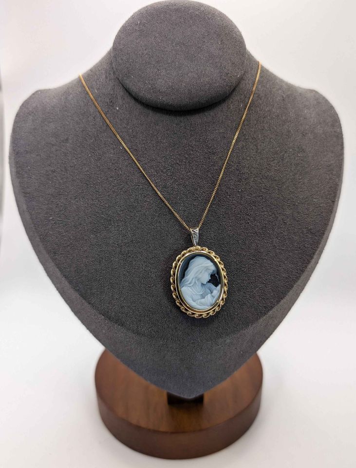 VTG Italian 10k gold & Diamond Necklace; Mother and Child Cameo on black agate - Rare Find!