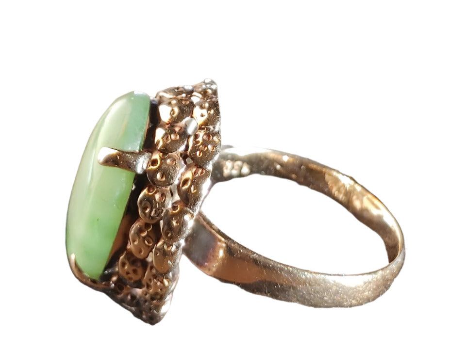 18K GOLD NEPHRITE JADE RING, size 7.14, Stamped, COA Included
