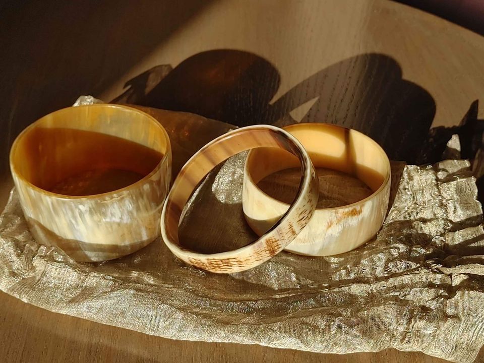 Vintage Chic Chunky Lacquered Water Buffalo Horn Bracelets - Set