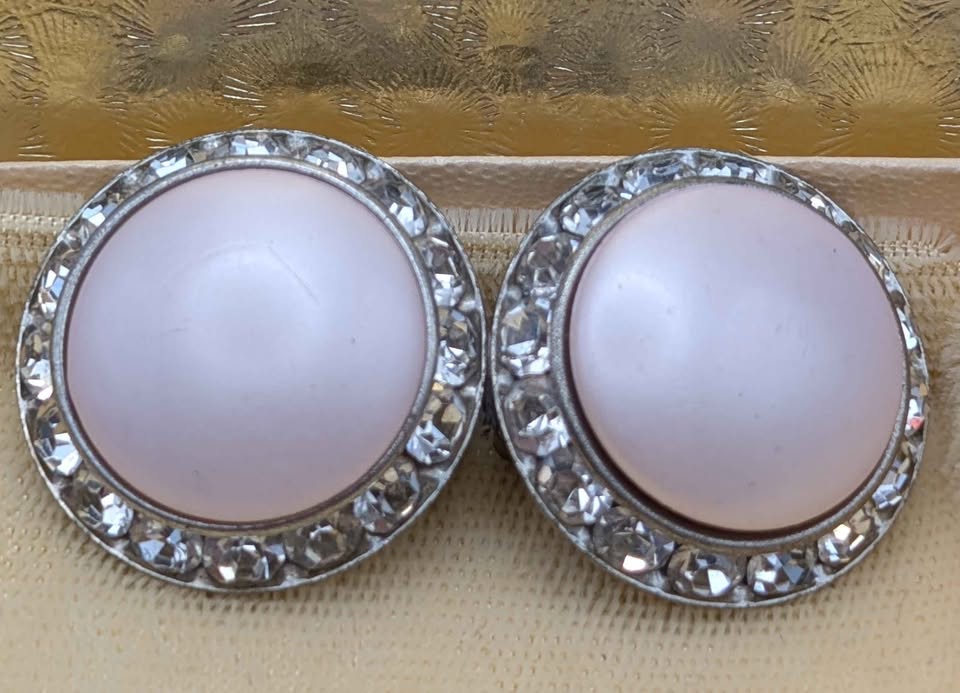 VTG CORO Blush Pink Enamel and Rhinestone clip-on earrings, Signed