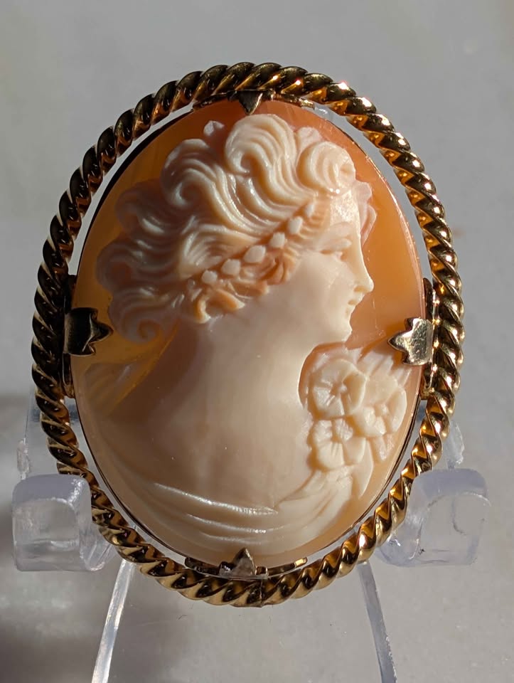 VTG Gold Filled Pink Cameo Pendant Brooch