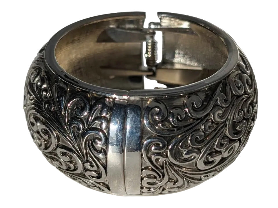 VTG Silver Tone Thick Hinge Bracelet with Textured Design