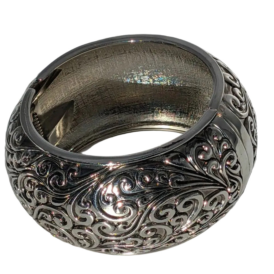 VTG Silver Tone Thick Hinge Bracelet with Textured Design